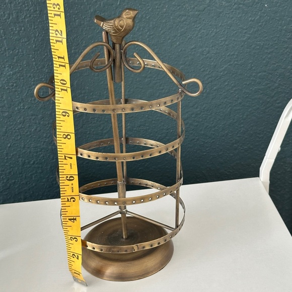 Vintage Elegant Gold/ Brass Jewelry Organizer - Picture 6 of 6